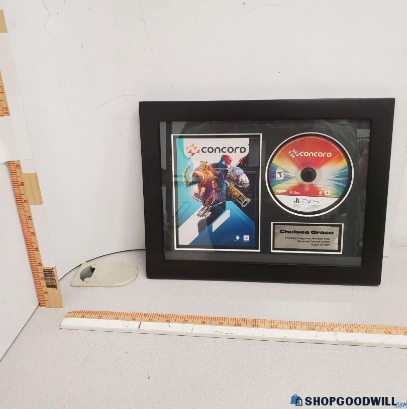 Se cree que cada miembro de Firewalk Studios recibió una placa de Concord