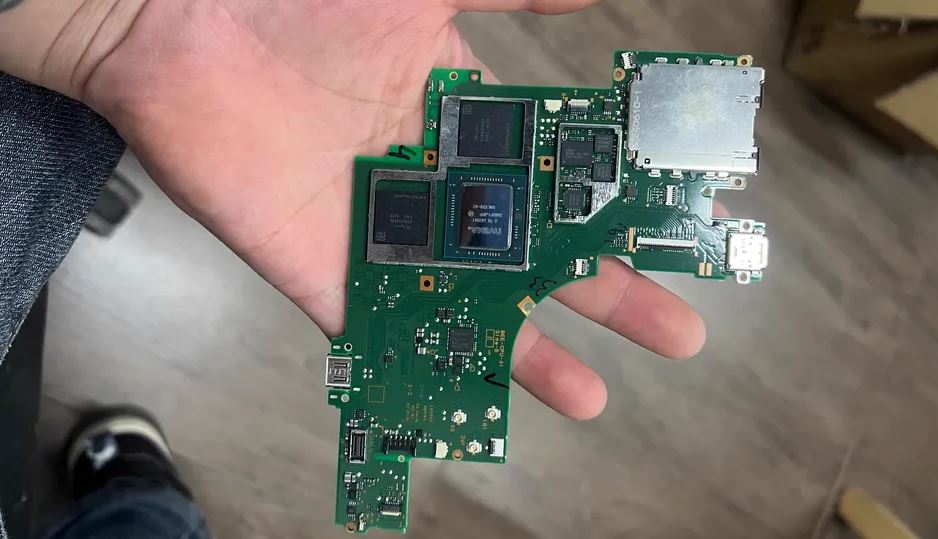 Así es la placa del Nintendo Switch 2